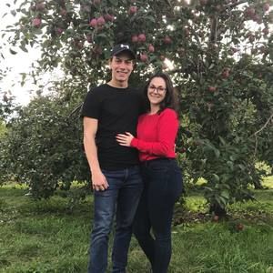 Meet your Posher, Roxanne